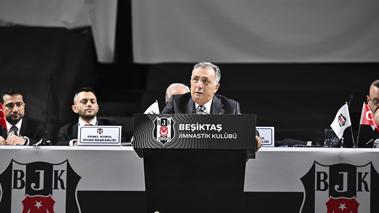 Beşiktaş'ta Ahmet Nur Çebi ve yönetimi ibra edildi, taraftarlar isyan etti: Hakkımızı helal etmiyoruz