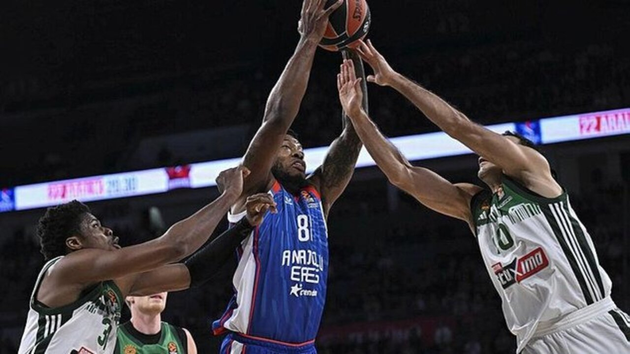 Anadolu Efes 71 - 68  Panathinaikos | Maçın özeti