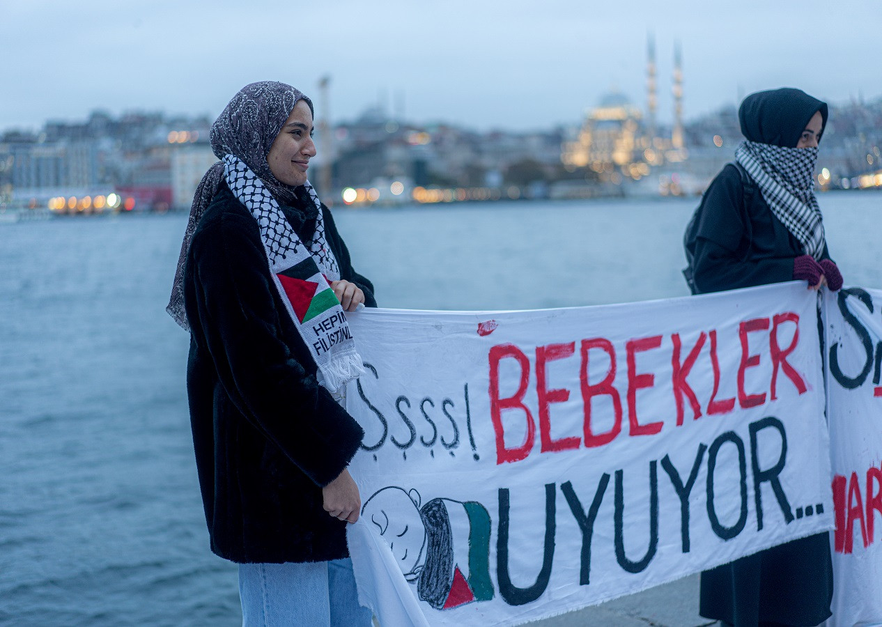 İstanbul'da Filistinliler için bir eylem daha! Pankartlar açıldı...