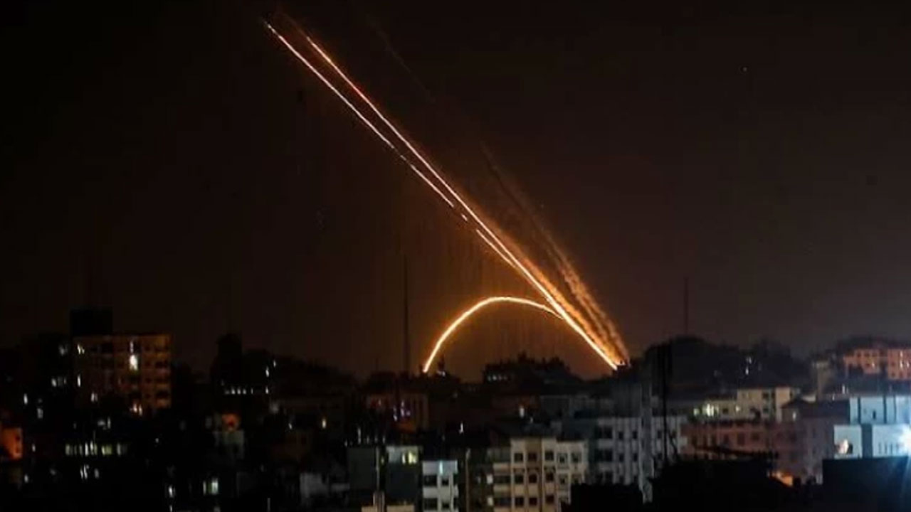 İsrail açıkladı: Gazze'den Tel Aviv'e 6 roket atıldı