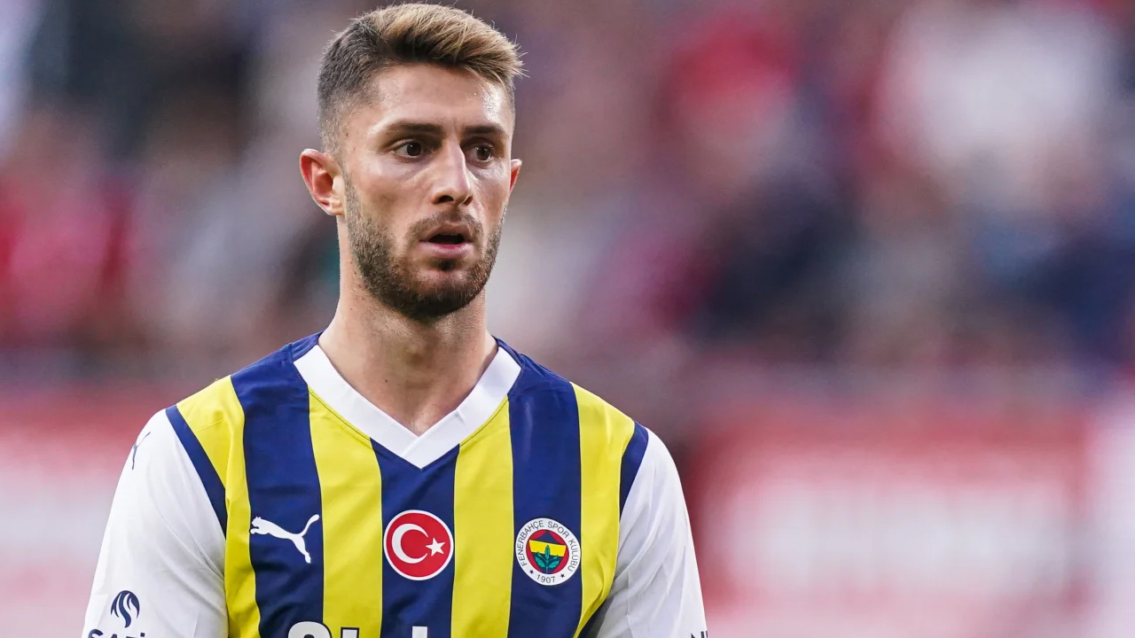 Fenerbahçe'nin yıldızına İngiltere'den talip çıktı!