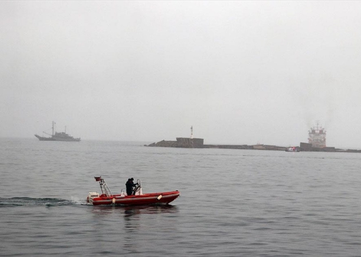 Zonguldak'ta batan gemi personelinin yakınları umudunu yitirmedi! 7 kişi için umutlu bekleyiş sürüyor…