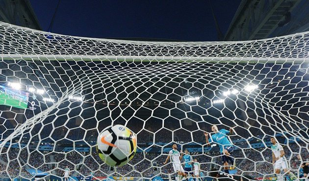 Zenit, Barcelona'yla dalga geçti!