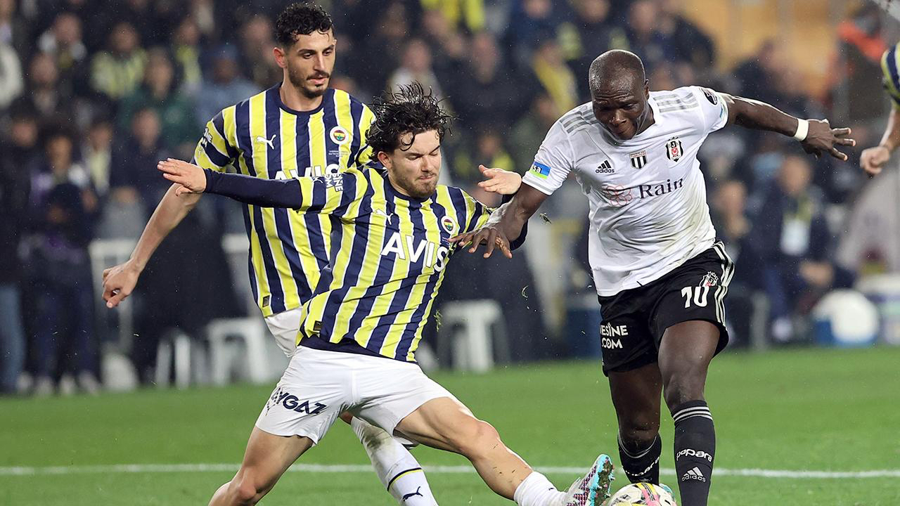 Beşiktaş - Fenerbahçe maçında ilk 11'ler belli oldu