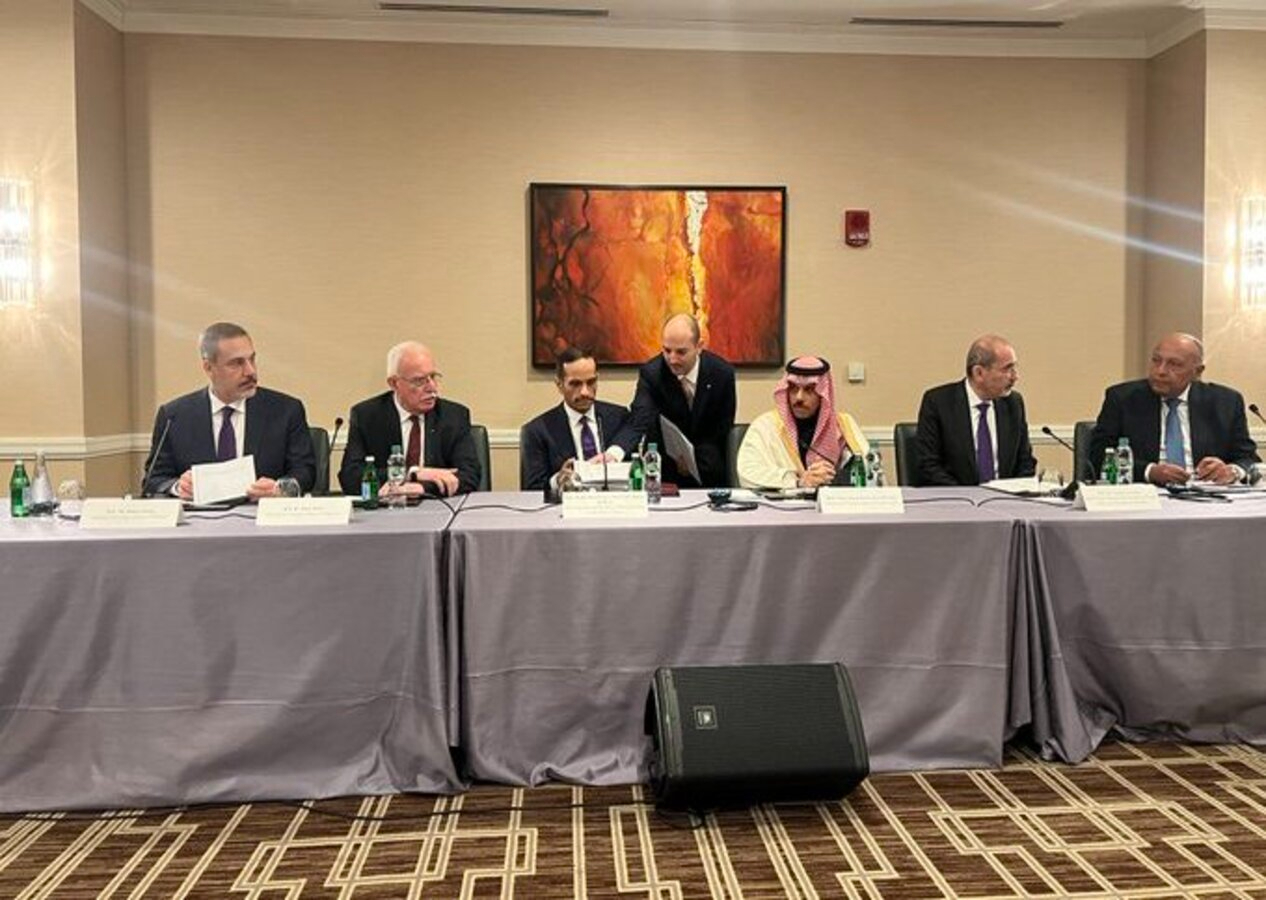 Washington'daki Gazze toplantısında sus pus olan Filistinli bakana tepki yağıyor!