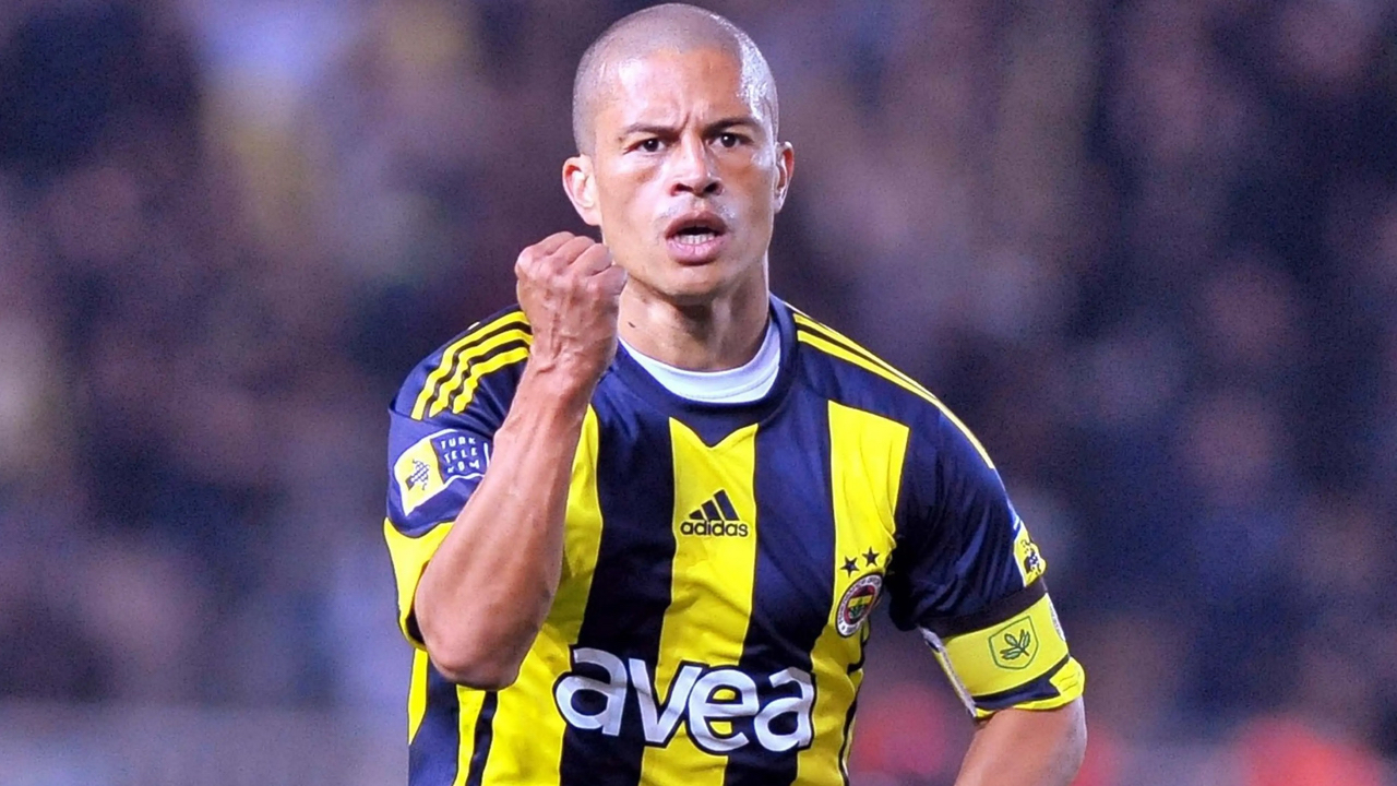 Alex de Souza'dan derbi öncesi Fenerbahçe paylaşımı