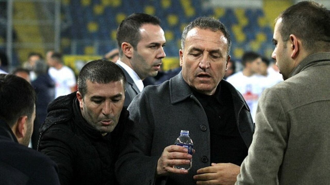 Halil Umut Meler'e yumruk atan MKE Ankaragücü Başkanı Faruk Koca'dan açıklama!