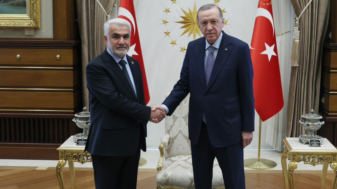 Cumhurbaşkanı Erdoğan ile HÜDA PAR Genel Başkanı Yapıcıoğlu arasında sürpriz görüşme