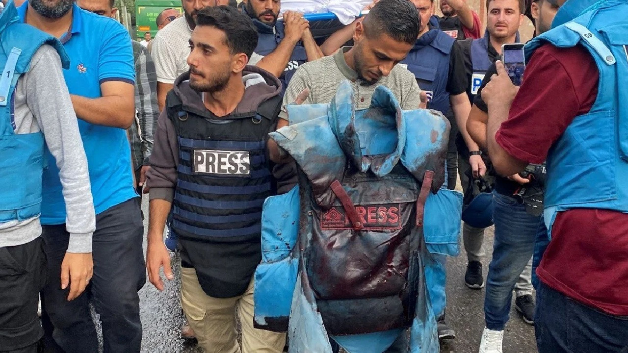 Gazze Şeridi'nde 2 Gazeteci daha öldürüldü...
