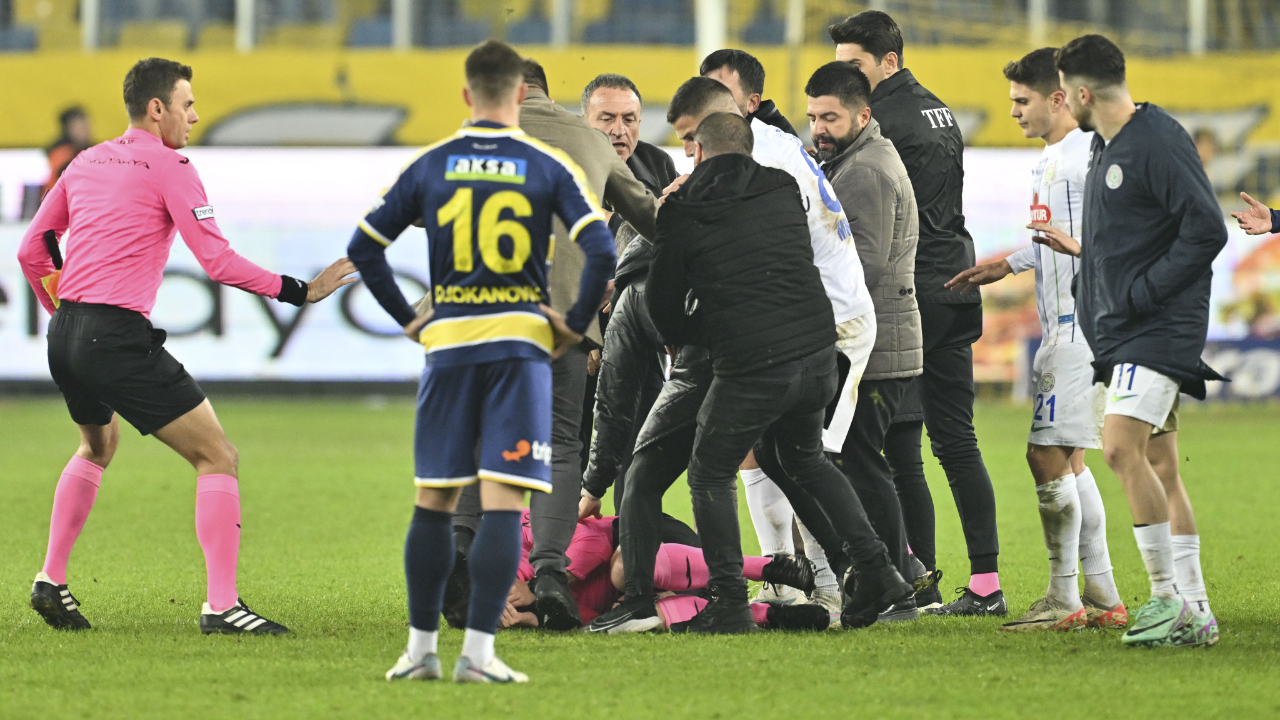 Hakem Halil Umut Meler’e saldıran iki şüphelinin ifadesi ortaya çıktı: Bir anda her şeyi unuttular