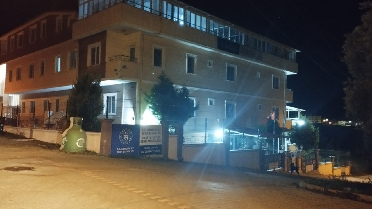 Kız Öğrenci Yurdu'nda zehirlenme şüphesi: 15 öğrenci hastaneye kaldırıldı