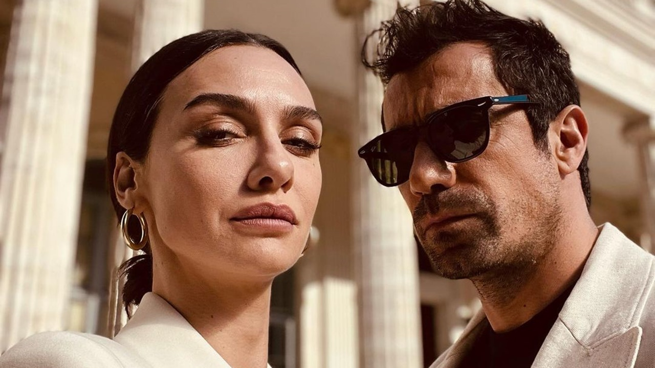 İbrahim Çelikkol, Birce Akalay’ı omzundan öptü! Sosyal medya yıkıldı