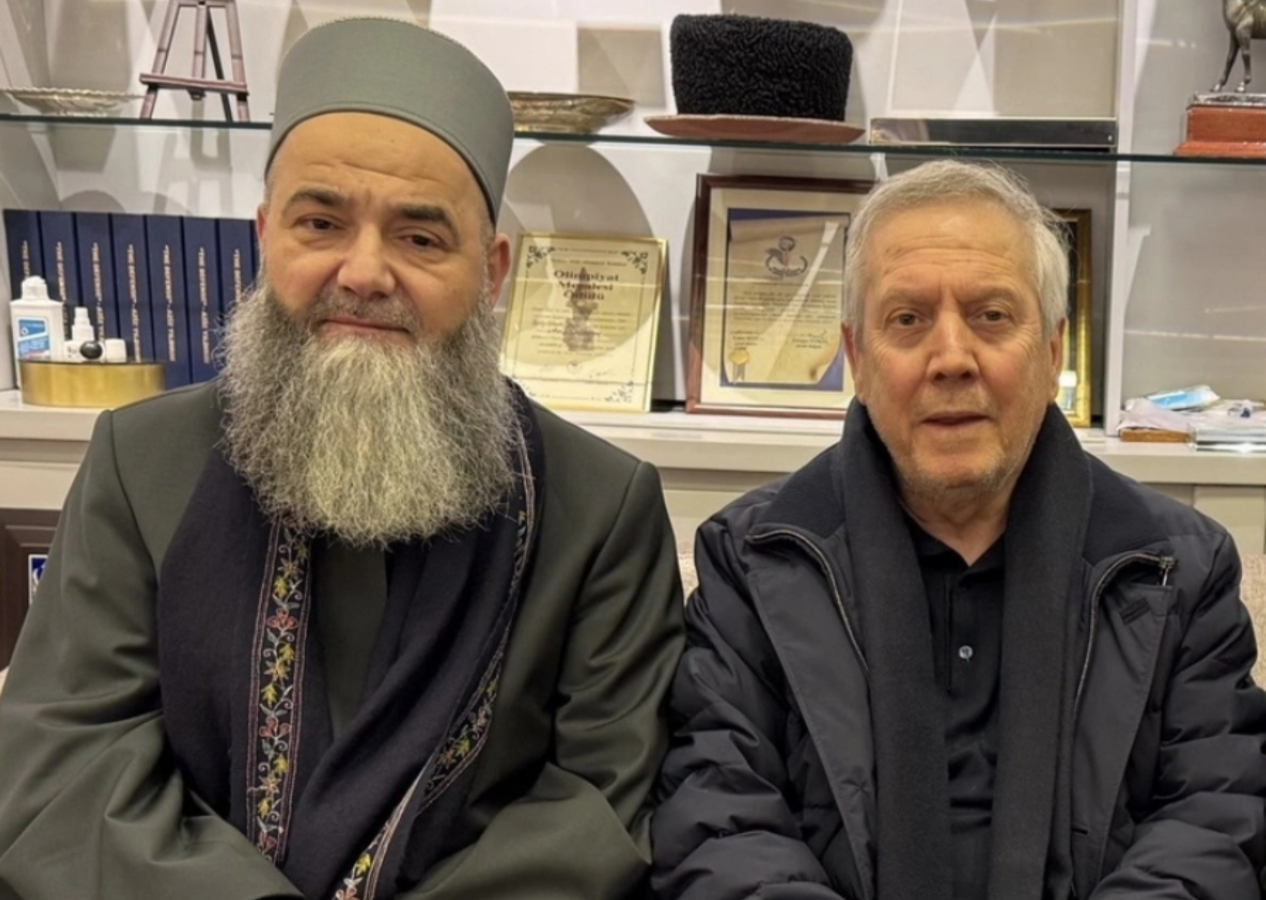 Cübbeli Ahmet koğuş arkadaşı Fenerbahçe eski başkanı Aziz Yıldırım'la bir araya geldi: 5 saat süren görüşme