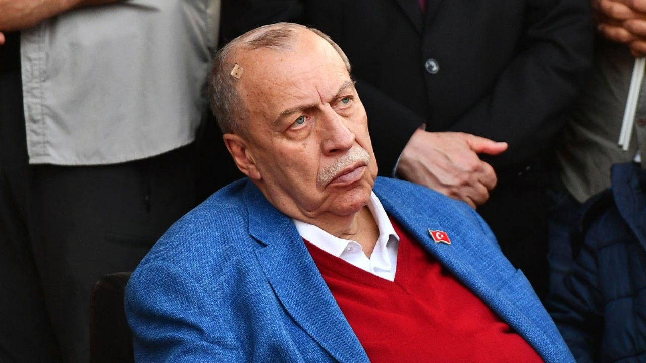 Eski bakan Yaşar Okuyan entübe edildi! Durumu kritik...