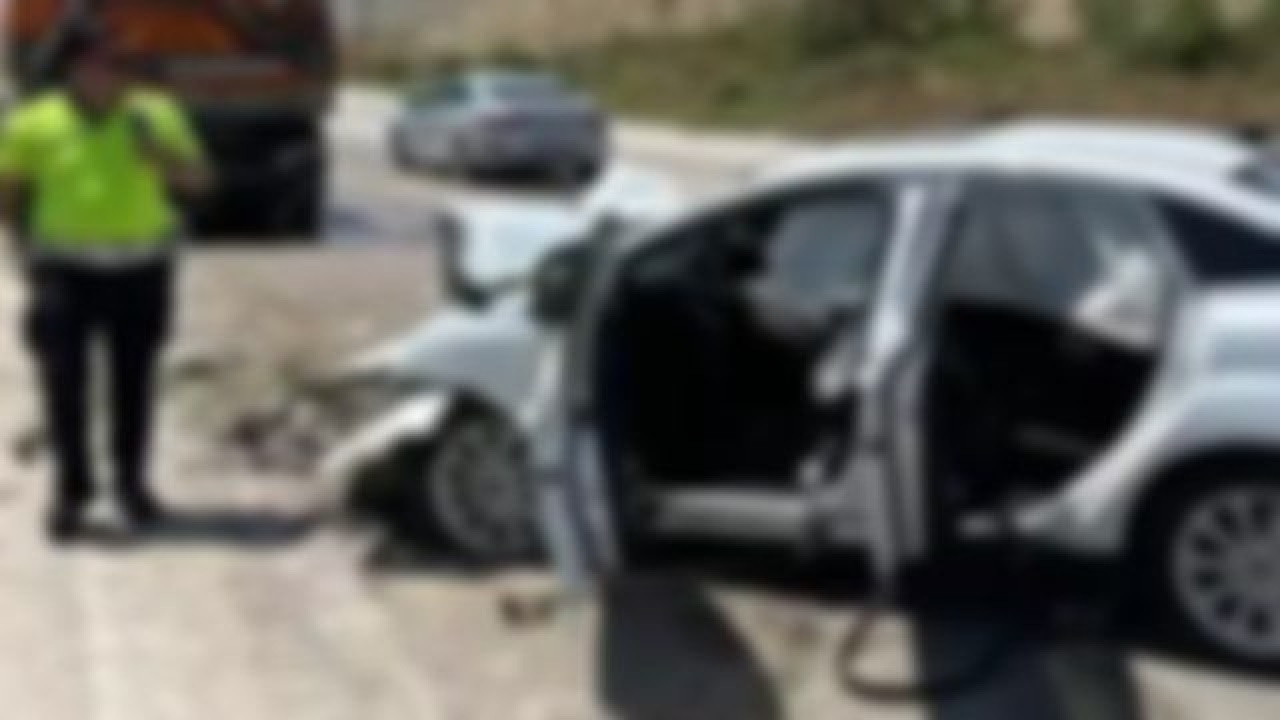 Adana'da kaza! Otomobilin çarptığı 3 kişi yaralandı