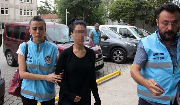 Apartman yöneticisi genç kıza, "Eve girip çıkan belli değil" dedi, sonrası korkunç!