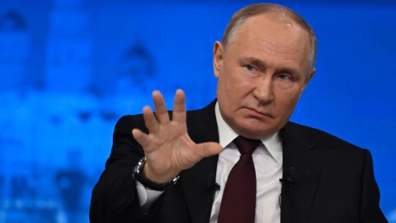 Putin imzayı attı: O kişilere Rusya vatandaşlığı verilecek!