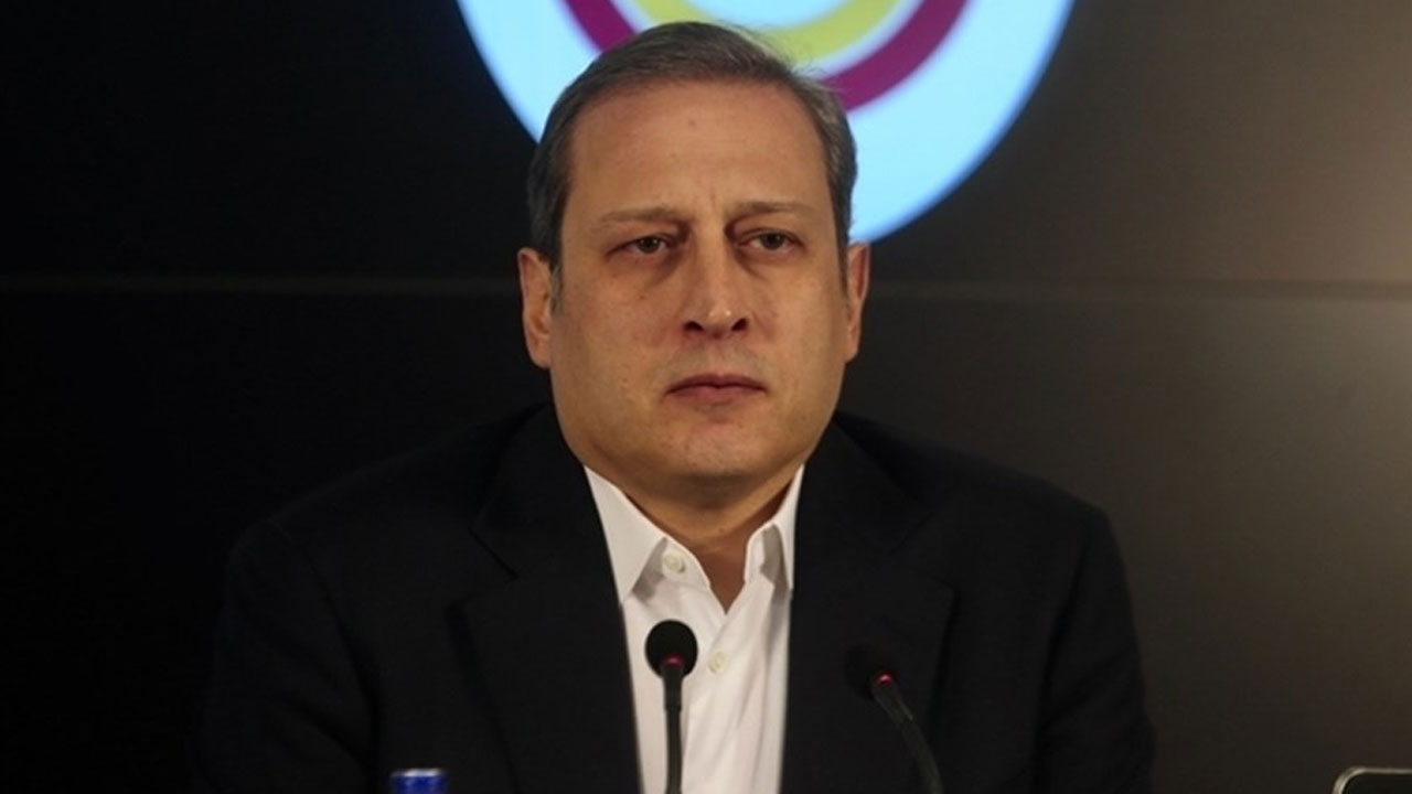 FETÖ'cü Hakan'ın adını her yerden sildiler ama... Burak Elmas'ın Hakan Şükür güzellemeleri şaşırttı!