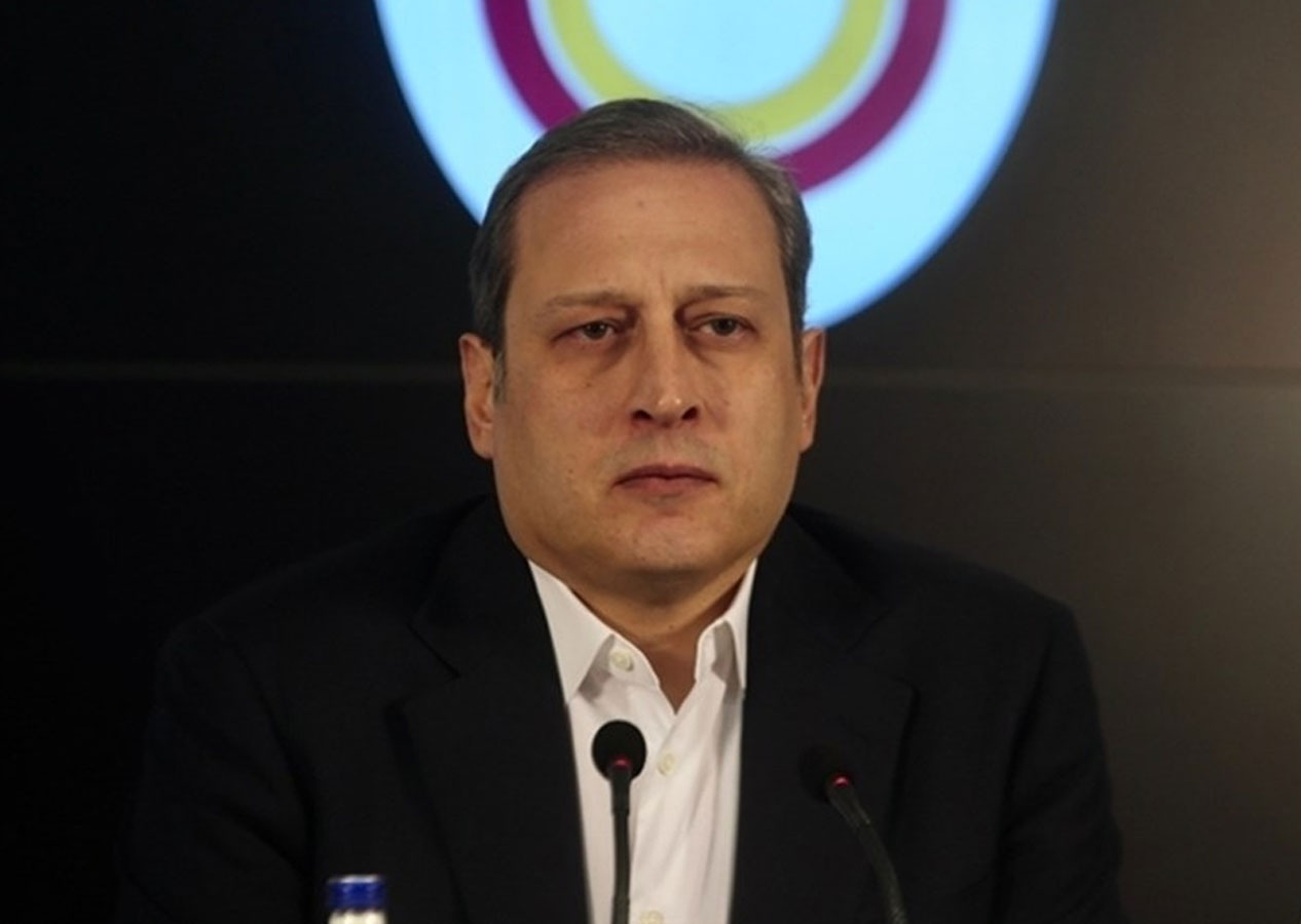 FETÖ'cü Hakan'ın adını her yerden sildiler ama... Burak Elmas'ın Hakan Şükür güzellemeleri şaşırttı!