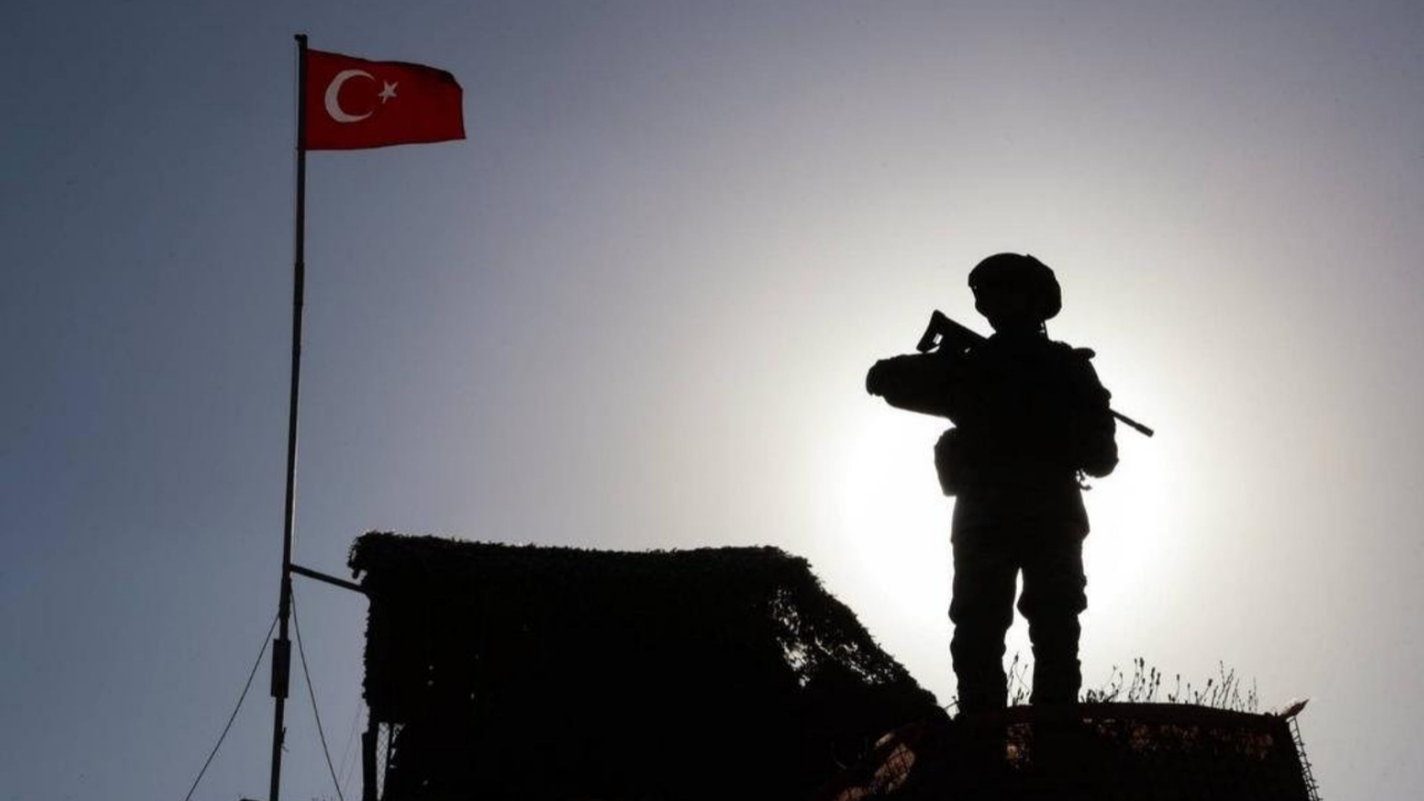 MSB: Türkiye'ye yasa dışı yollarla geçmeye çalışan 46 kişi yakalandı