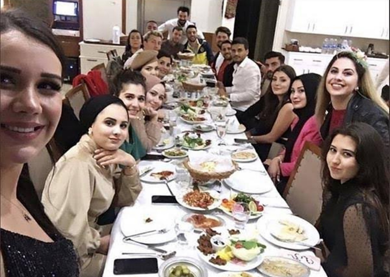 Dilan Polat'ın 'Şampiyonlar Ligi' fotoğrafı soruşturmasında yeni gelişme: Masadaki tüm fenomenlerin ifadesi alınacak!