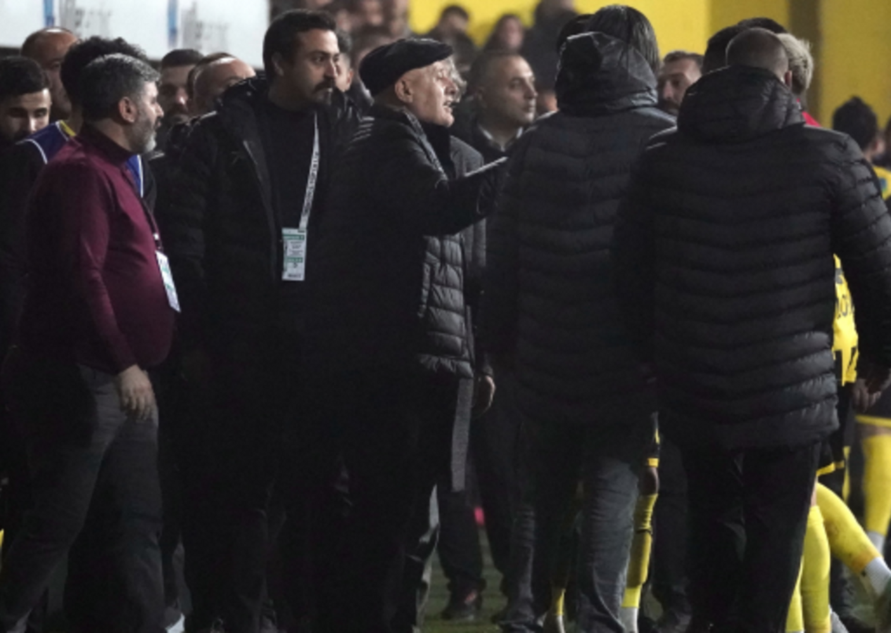 İstanbulspor Başkanı Ecmel Faik Sarıalioğlu maç sonu konuştu: Yapacak bir şey yok!