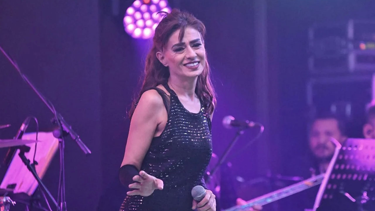 Yıldız Tilbe saç boyama kazası geçirdi: Yüzünde yanıklar oluştu