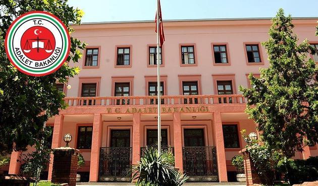 Resmi Gazete'de iki yeni KHK yayımlandı! Yüzlerce ihraç var... İşte tam liste...