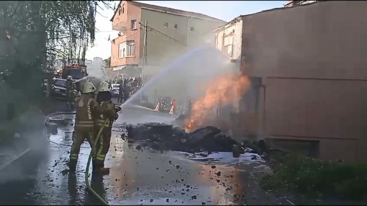 Üsküdar'da doğalgaz borusu patladı!