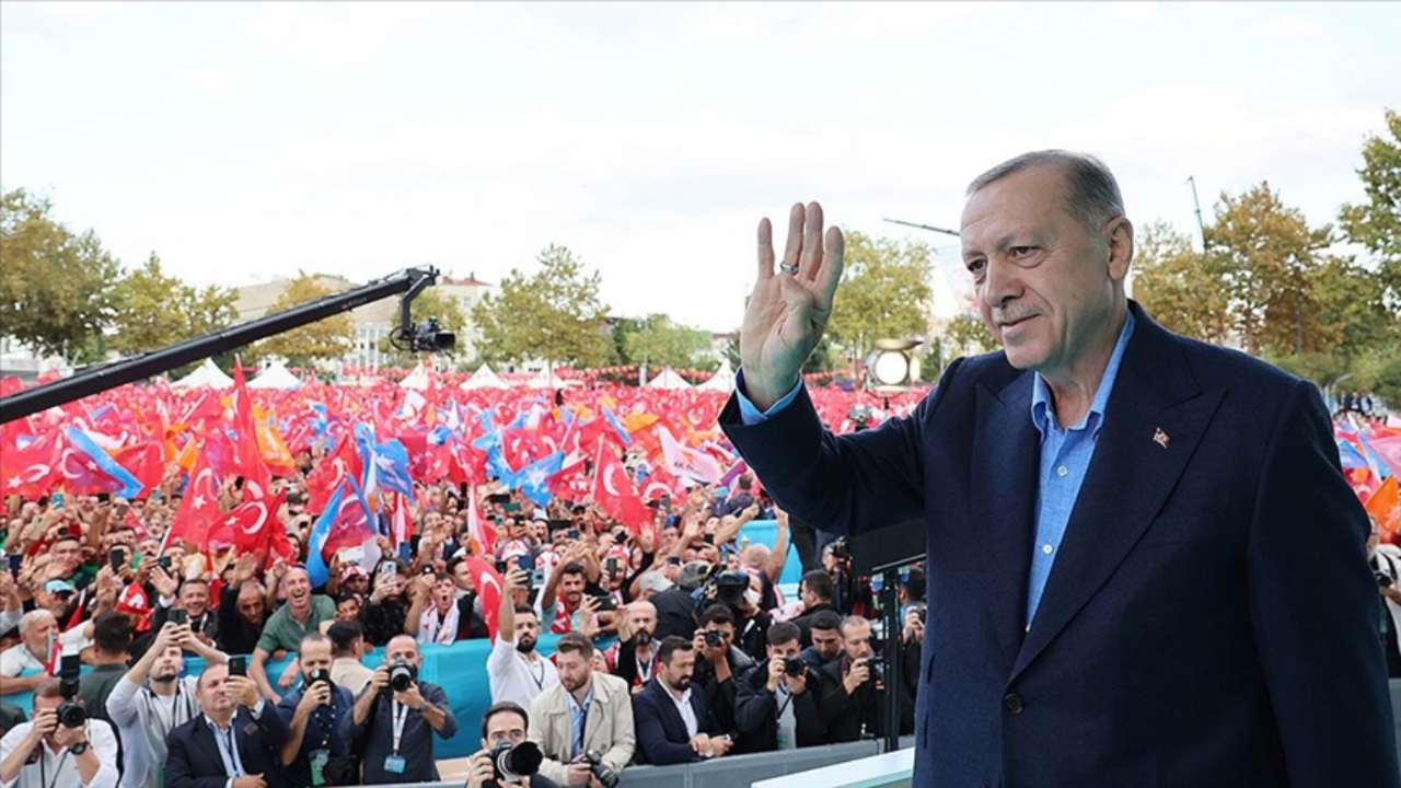 Cumhurbaşkanı Erdoğan'dan AK Parti teşkilatlarına 'yerel seçim' mesajı! 'Düşünmüyoruz' diyerek duyurdu...