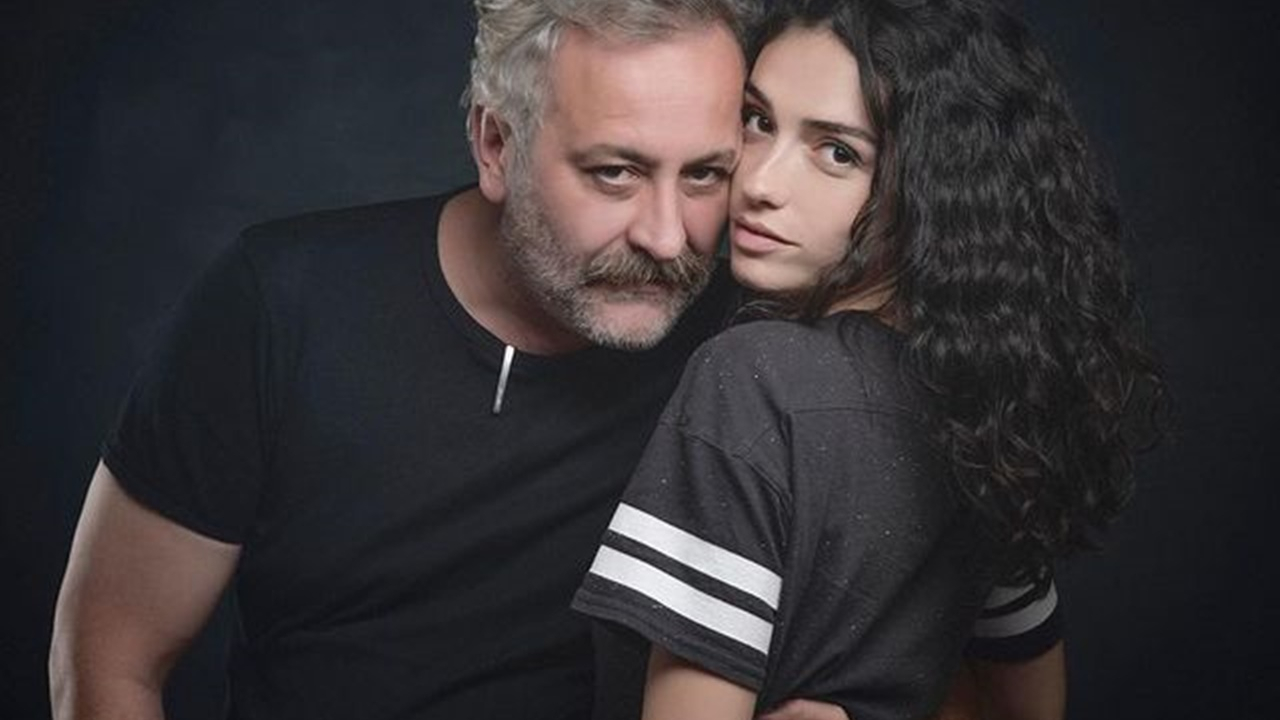 Hazar Ergüçlü ile yollarını ayıran yönetmen Onur Ünlü yeni sevgilisiyle görüntülendi!
