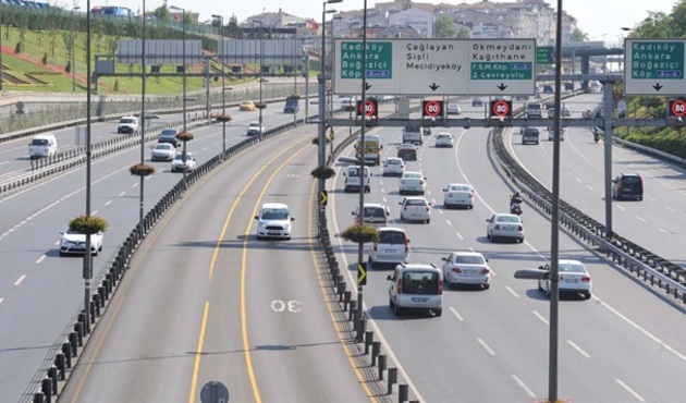 İstanbul'da kalanlara müjde: Yollar boş kaldı!