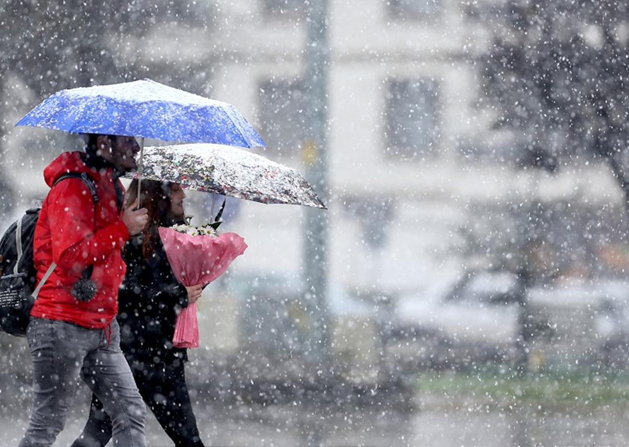 Meteorolojiden 10 kent için kuvvetli yağış ve kar alarmı! Marmara ve Karadeniz'de fırtınaya dikkat