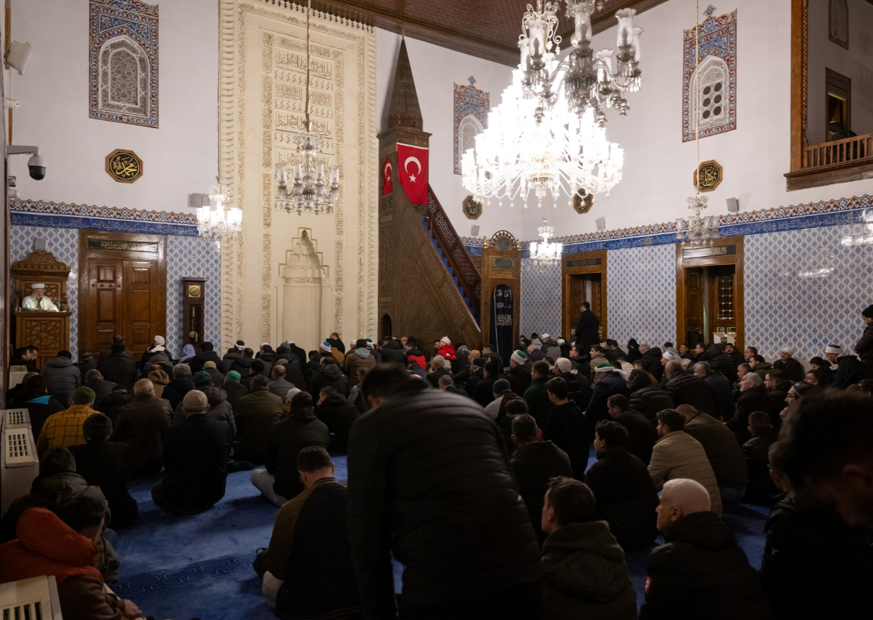 Yurt genelinde camilerde şehit Mehmetçikler için dua edildi