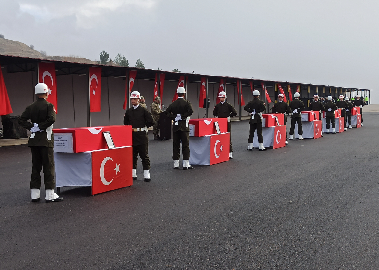 Şehitlerimiz törenle memleketlerine uğurlandı