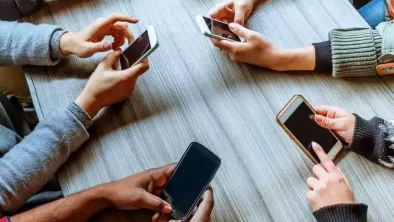 Yurtdışından getirilen telefonlara yeni düzenleme! Kullanım süresi uzatıldı