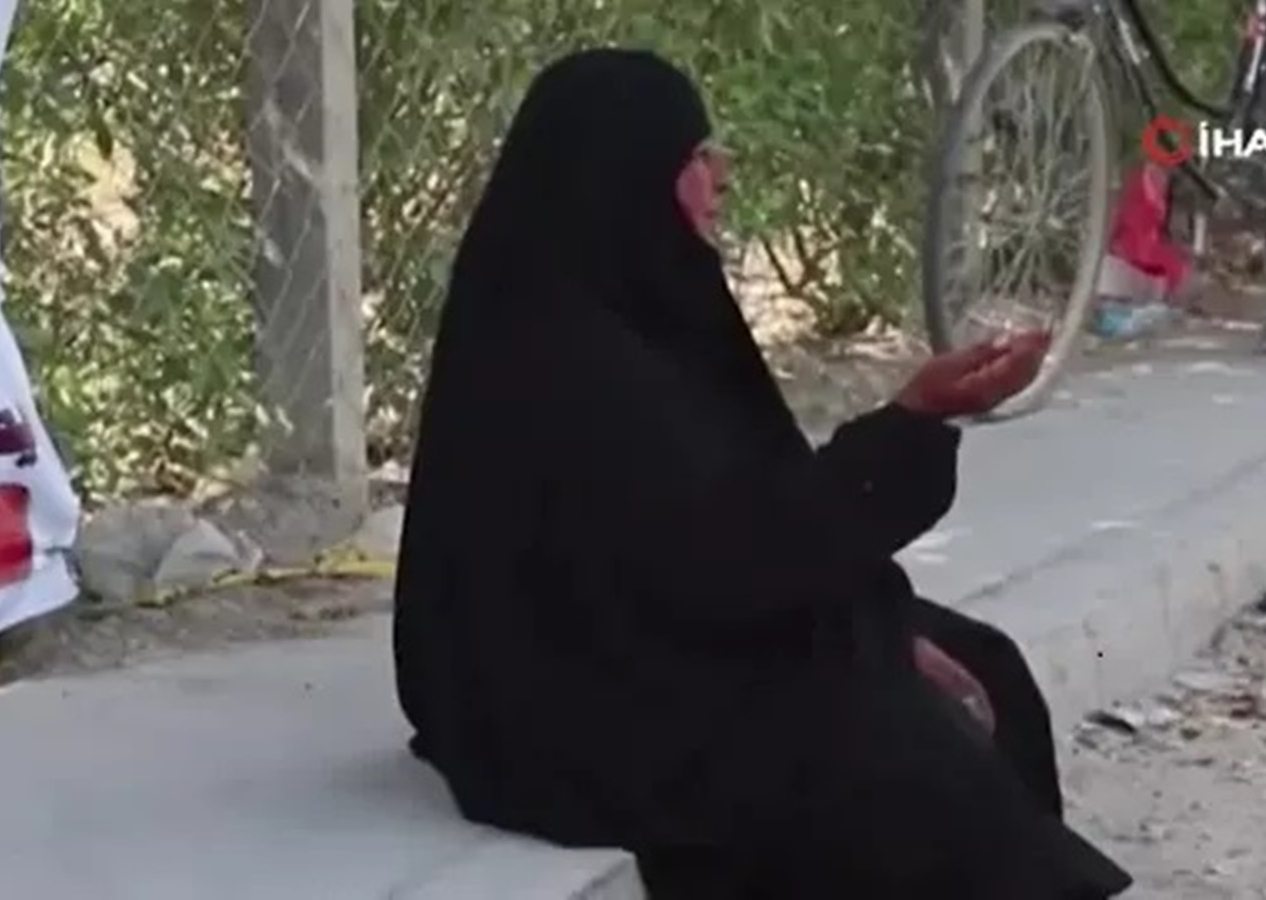 Ölen dilencinin evinden çuval çuval dolar ve altın çıktı!