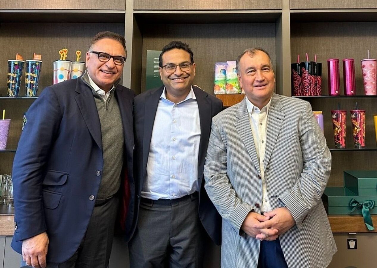Murat Ülker ve Yahya Ülker'in Starbucks ziyareti olay oldu! O sözlere tepki yağıyor!