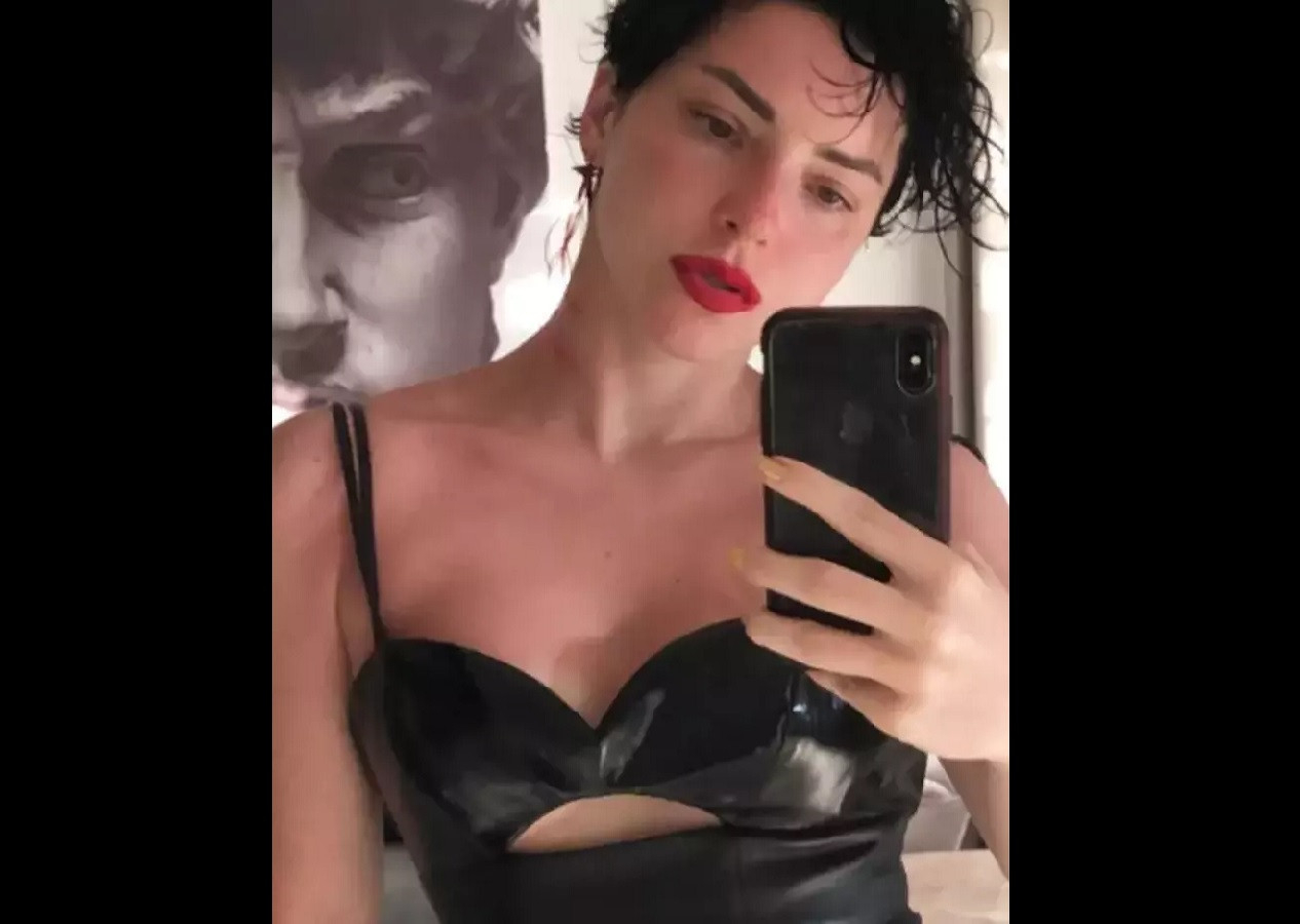 Ünlü oyuncu Merve Boluğur Dubai yolcusu: "100 Milyon TL'lik teklif aldım"