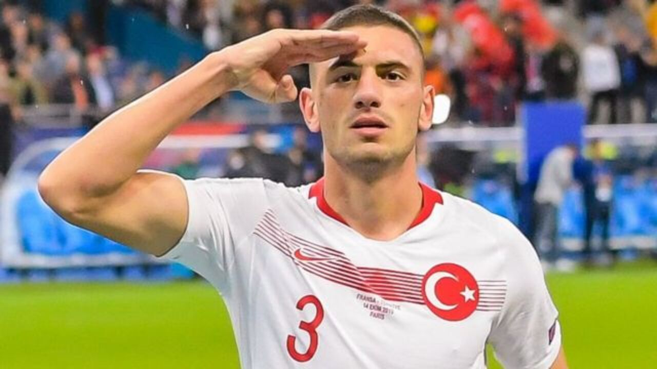 Merih Demiral çılgına döndü: Allah belanızı versin!