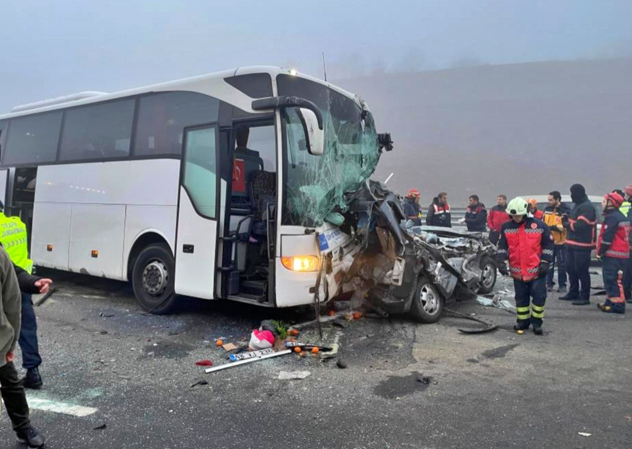 Bakan Koca, Kuzey Marmara Otoyolu'ndaki zincirleme kazanın acı bilançosunu duyurdu: 10 ölü, 59 yaralı var...