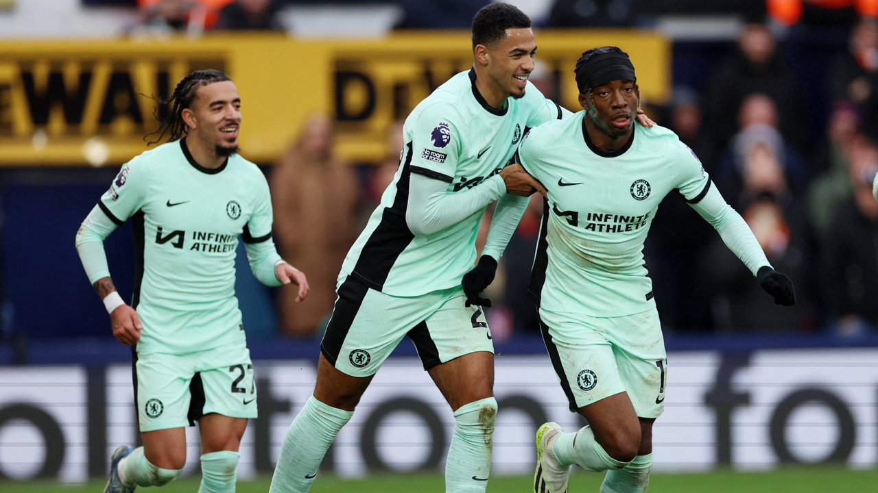 Cole Palmer Chelsea'yi galibiyete uçurdu