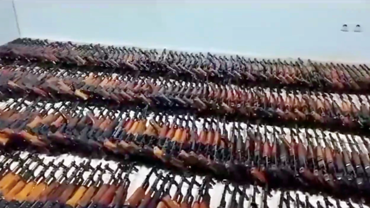 Zap bölgesinde PKK'ya ağır darbe: Tek seferde ele geçirilen en yüksek silah rakamı!
