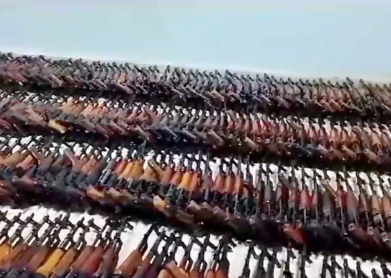 Zap bölgesinde PKK'ya ağır darbe: Tek seferde ele geçirilen en yüksek silah rakamı!