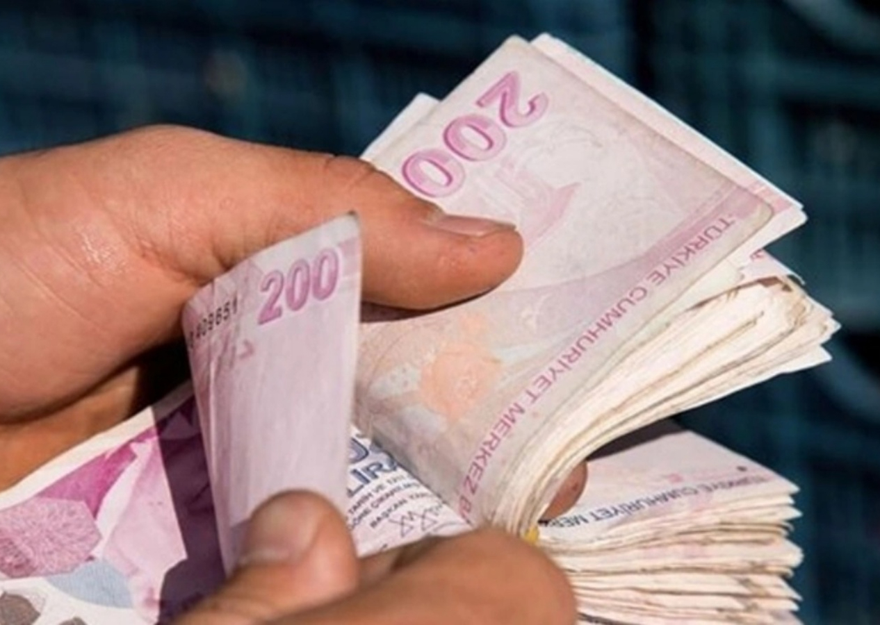 Çalışan emeklilerin beklediği gün geldi! 5 bin TL ikramiye bugün hesaplara yatıyor