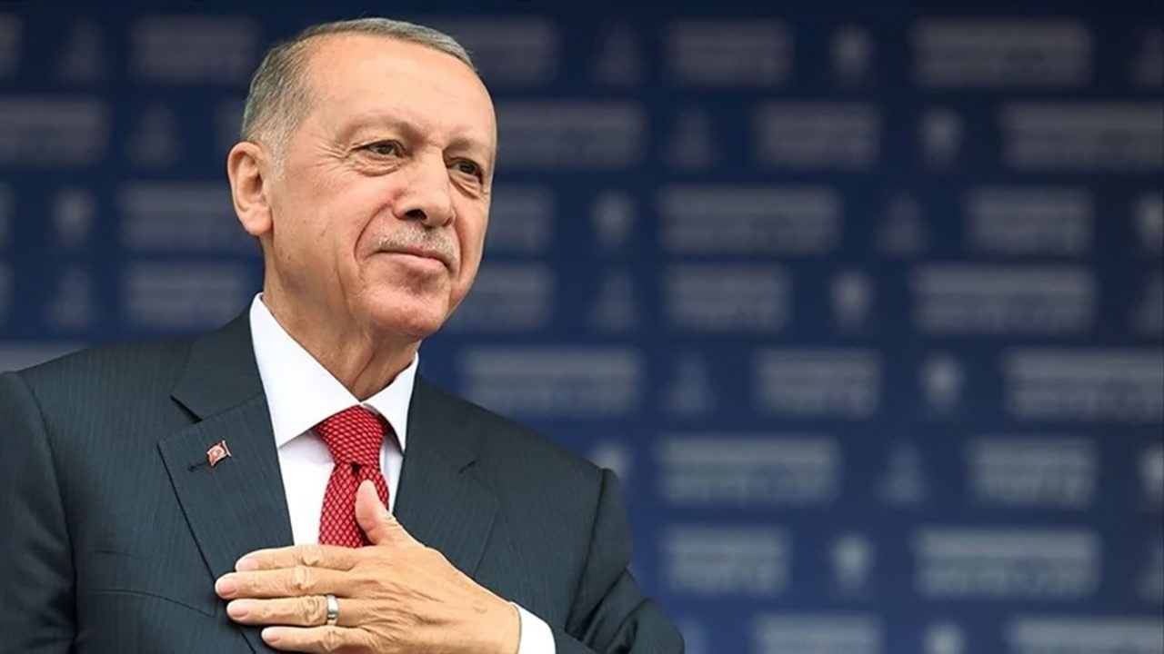 Cumhurbaşkanı Erdoğan'dan yeni yıl mesajı! ''2023 hedefleri başlangıçtı, asıl çıkışımızı Türkiye Yüzyılı ile 2024'le birlikte başlatıyoruz''