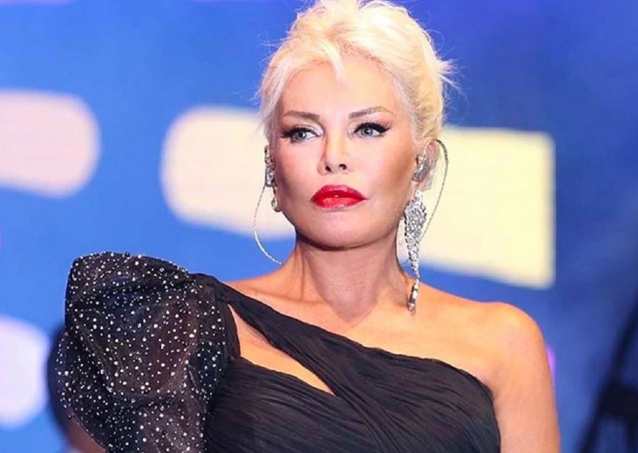Yılların eskitemediği Süperstar Ajda Pekkan'ın hayatı film olacak...