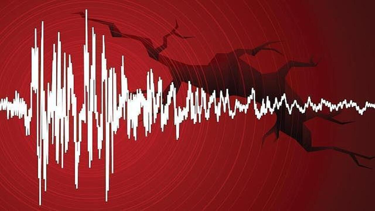 Bolu'da gece vakti korkutan deprem! Çevre illerden de hissedildi...