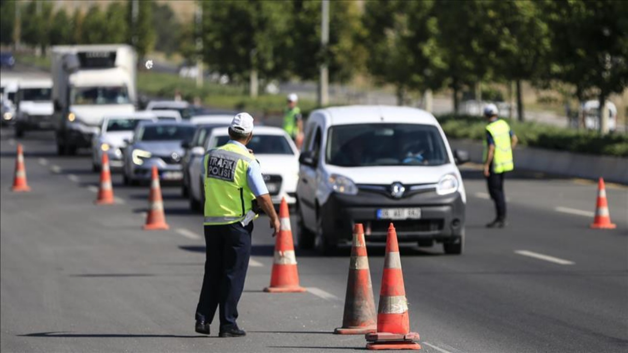 Kurallara uymayanlar yandı! Yeni yılda trafik cezaları cep yakacak