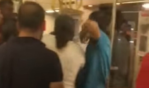 İzmir'de trende bıçaklı dehşet! / VİDEO